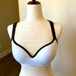 Victoria’s Secret Push-up Sports Bra EUC